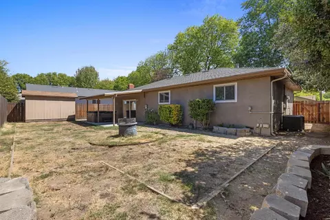 Exterior - 2905 Debbie Ln, Modesto, CA 95350 photo 7 of 8