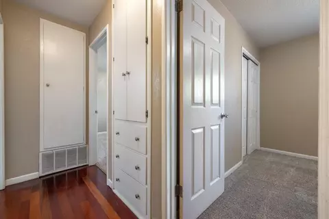 Entry Way - 2905 Debbie Ln, Modesto, CA 95350 photo 6 of 9