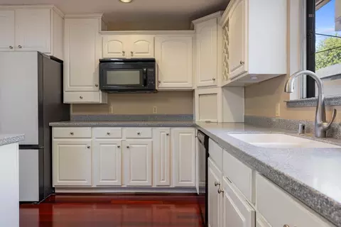 Kitchen - 2905 Debbie Ln, Modesto, CA 95350 photo 3 of 3