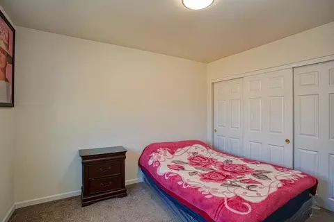 Bedroom - 1523 Alameda Ave, Weed, CA 96094 photo 3 of 3