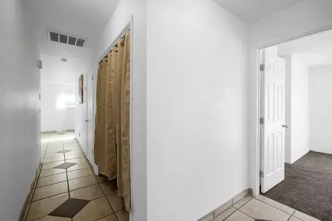 Entry Way - 34 Skylark Ct, Merced, CA 95341 photo 1 of 1
