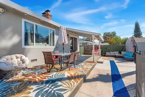 Exterior - 5222 Locust Ave, Carmichael, CA 95608 photo 6 of 11