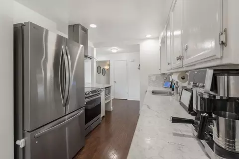 Kitchen - 5222 Locust Ave, Carmichael, CA 95608 photo 3 of 5