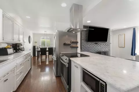 Kitchen - 5222 Locust Ave, Carmichael, CA 95608 photo 5 of 5