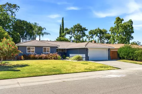 6860 Pocket Rd, Sacramento, CA 95831