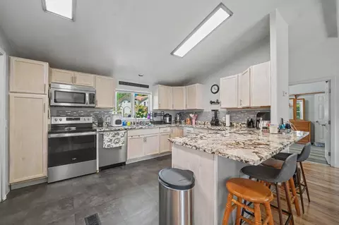 Kitchen - 13500 Marko Ln, Pine Grove, CA 95665 photo 2 of 4