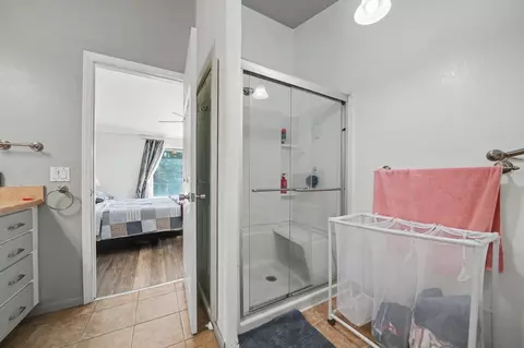 Bath - 13500 Marko Ln, Pine Grove, CA 95665 photo 4 of 4