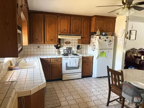 201 Dover Dr, Galt, CA 95632 photo 2