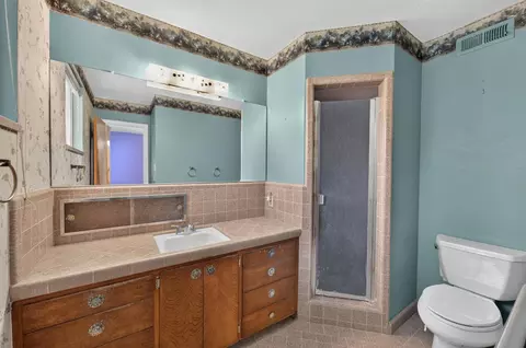Bath - 39808 Barry Rd, Davis, CA 95616 photo 1 of 2