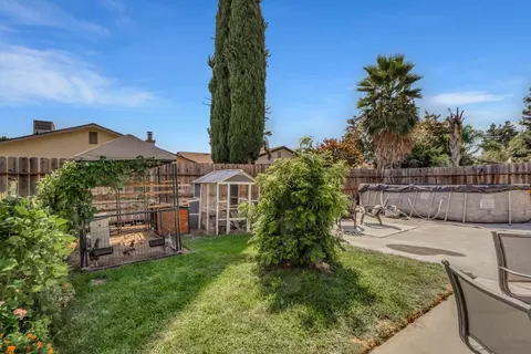 Exterior - 1460 Jennifer St, Ripon, CA 95366 photo 9 of 10