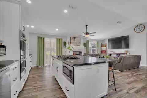 Kitchen - 1460 Jennifer St, Ripon, CA 95366 photo 6 of 6