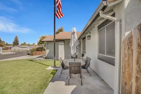 Exterior - 1460 Jennifer St, Ripon, CA 95366 photo 3 of 10