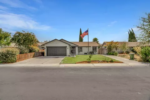 Exterior - 1460 Jennifer St, Ripon, CA 95366 photo 2 of 10