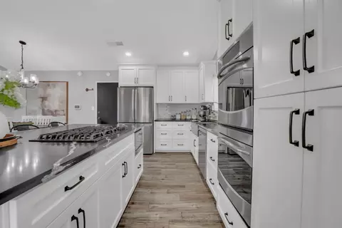 Kitchen - 1460 Jennifer St, Ripon, CA 95366 photo 4 of 6