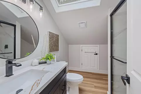 Bath - 4343 Virgusell Cir, Carmichael, CA 95608 photo 4 of 4