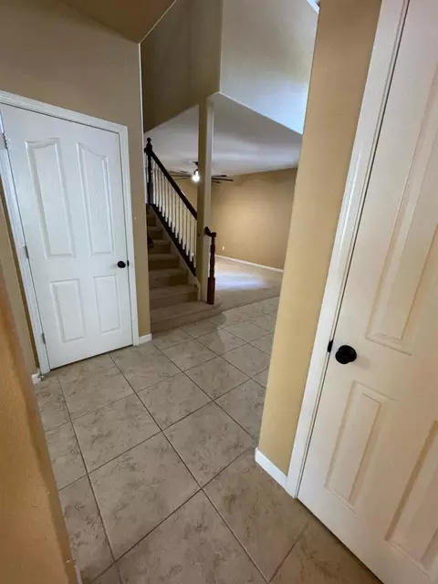 Entry Way - 1860 Ringnecked Pheasant Ct, Gridley, CA 95948 photo 2 of 4