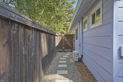 Exterior - 1907 Manet Pl, Davis, CA 95618 photo 7 of 10