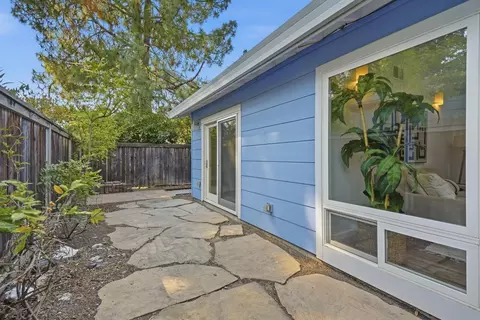 Exterior - 1907 Manet Pl, Davis, CA 95618 photo 4 of 10