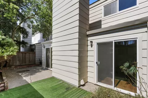 Exterior - 1842 Renoir Ave, Davis, CA 95618 photo 7 of 10
