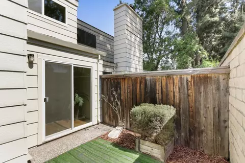 Exterior - 1842 Renoir Ave, Davis, CA 95618 photo 6 of 10