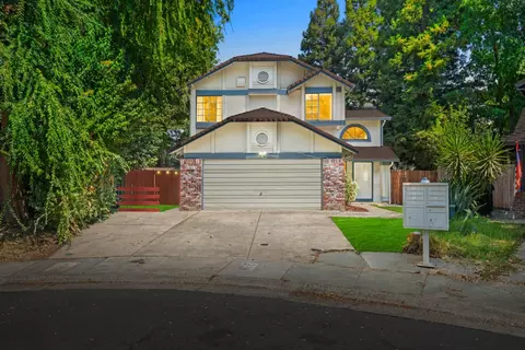 1511 Newborough Dr, Sacramento, CA 95833
