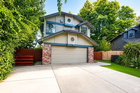 1511 Newborough Dr, Sacramento, CA 95833