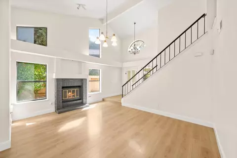 1511 Newborough Dr, Sacramento, CA 95833