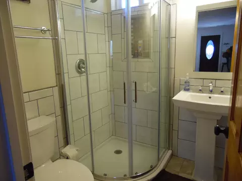 Bath - 10006 Wendell Rd, Mountain Ranch, CA 95246 photo 1 of 2