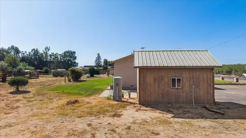 Exterior - 5922 Nile Rd, Manteca, CA 95337 photo 15 of 20