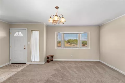 Living - 5922 Nile Rd, Manteca, CA 95337 photo 3 of 9