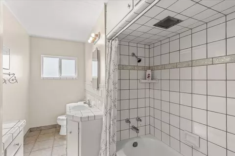 Bath - 5922 Nile Rd, Manteca, CA 95337 photo 4 of 4