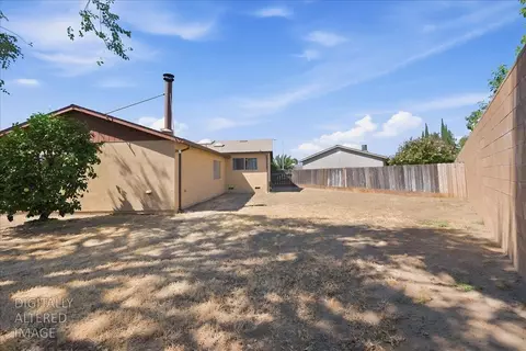 Exterior - 264 Dana Ct, Manteca, CA 95336 photo 7 of 9