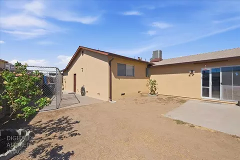 Exterior - 264 Dana Ct, Manteca, CA 95336 photo 8 of 9