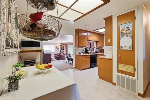 Kitchen - 264 Dana Ct, Manteca, CA 95336 photo 1 of 5