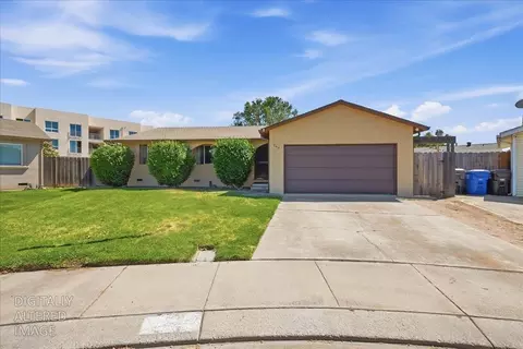 Exterior - 264 Dana Ct, Manteca, CA 95336 photo 1 of 9
