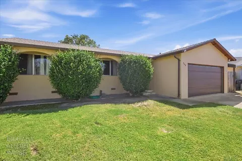 Exterior - 264 Dana Ct, Manteca, CA 95336 photo 3 of 9
