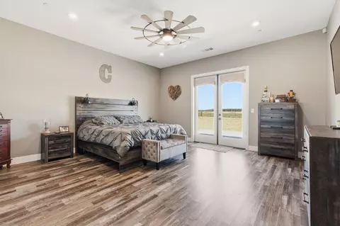 Bedroom - 19206 S Bloss Ave, Hilmar, CA 95324 photo 1 of 5