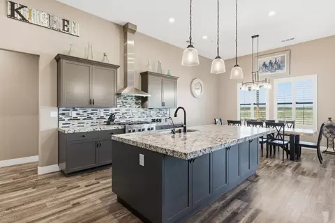 Kitchen - 19206 S Bloss Ave, Hilmar, CA 95324 photo 1 of 5