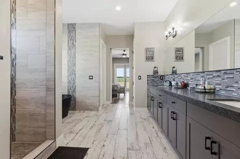 Entry Way - 19206 S Bloss Ave, Hilmar, CA 95324 photo 6 of 6