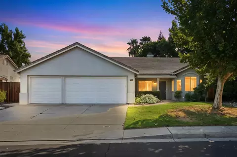 1492 Kingswood Dr, Roseville, CA 95678