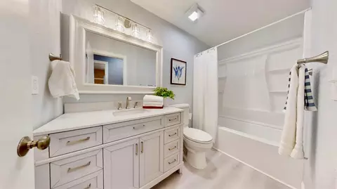 Bath - 8006 Hamric Ct, Antelope, CA 95843 photo 1 of 5