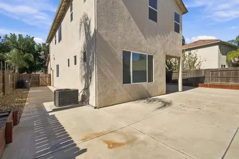 Exterior - 2217 Hearth Dr, Manteca, CA 95337 photo 7 of 8
