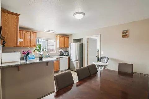 Dining - 1329 Irwin Ave, Escalon, CA 95320 photo 1 of 1