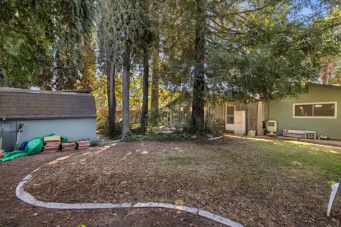 Exterior - 1629 Sheldon Dr, Modesto, CA 95350 photo 5 of 9