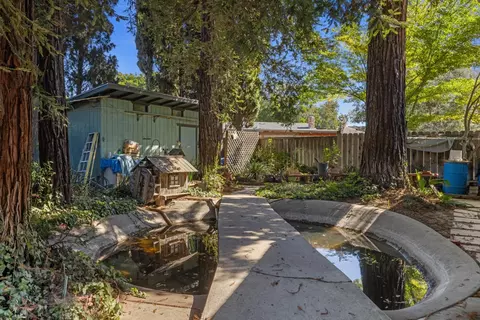 Exterior - 1629 Sheldon Dr, Modesto, CA 95350 photo 3 of 9