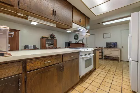 Kitchen - 1629 Sheldon Dr, Modesto, CA 95350 photo 3 of 3