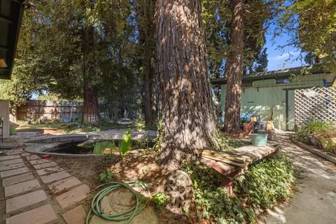 Exterior - 1629 Sheldon Dr, Modesto, CA 95350 photo 2 of 9