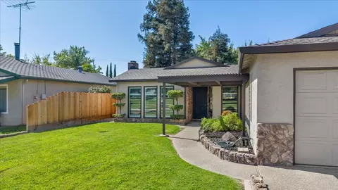 Exterior - 1041 Parkside Ave, Manteca, CA 95336 photo 5 of 20
