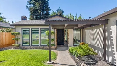 Exterior - 1041 Parkside Ave, Manteca, CA 95336 photo 3 of 20
