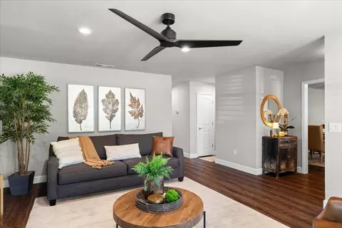 Living - 1041 Parkside Ave, Manteca, CA 95336 photo 1 of 6